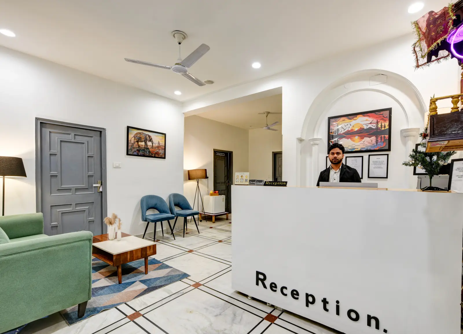 Reception desk at Gallivanto Inn Rohini