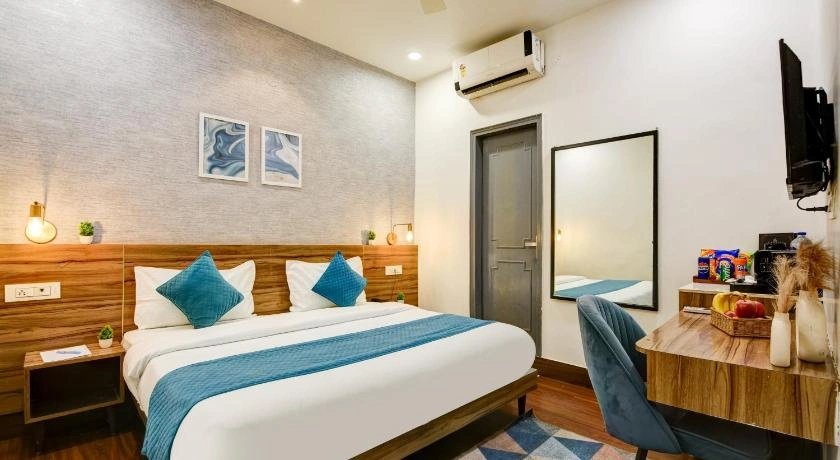 Budget Double Room at Gallivanto Inn Rohini
